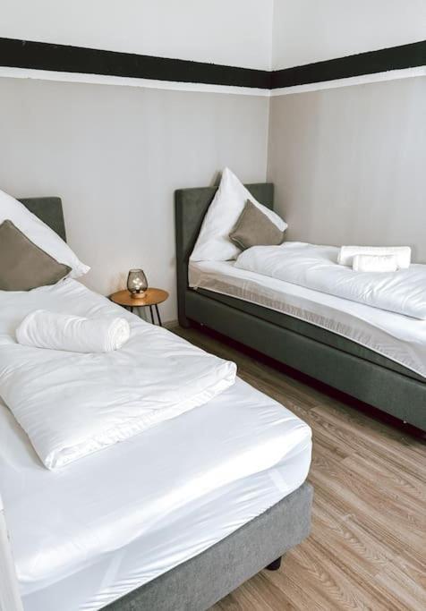 Doreyhome P6 I Modern Flat Ruhige Lage I 11 Personen Apartment